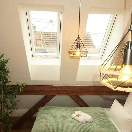 Galerie-wohnung I Sanierter Pferdestall I Europapark I Boxspring I Nespresso Apartment